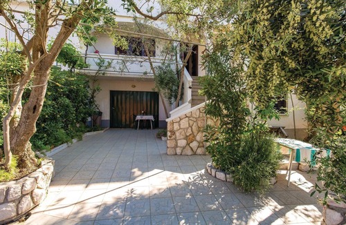 Barbat na Rabu Apartment | Cozy apartment in Barbat-Rab with WiFi
