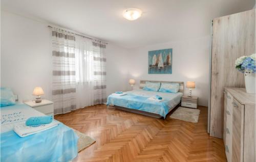 Gostinjac Apartment | Cozy Apartment In Dobrinj With Wifi