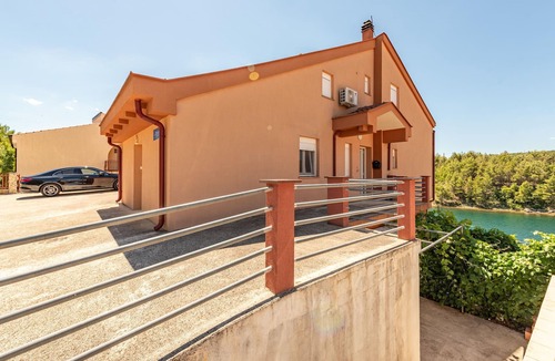 Krusevo Apartment | Cozy apartment in Krusevo with WiFi