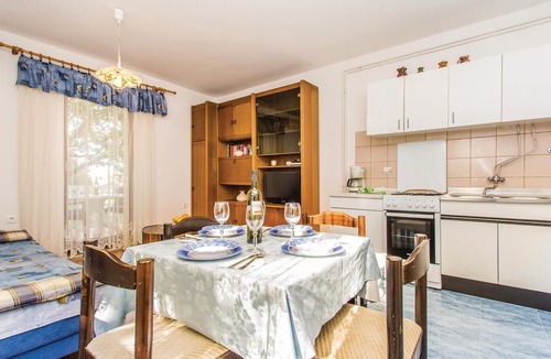Milcetici Apartment | Cozy apartment in Malinska with WiFi