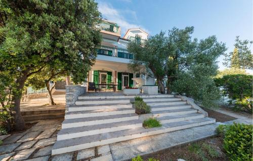 Pirovac Apartment | Cozy Apartment In Pirovac