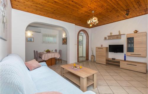 Zambratija Apartment | Cozy Apartment In Zambratija With Wifi