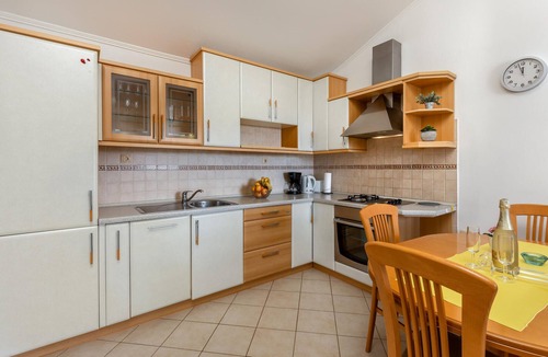 Supetarska Draga House | Cozy home in Supetarska Draga with WiFi