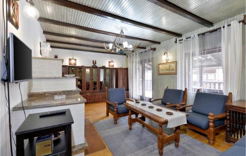 Vinica House | Cozy Home In Vinica Breg