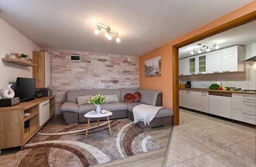 Vinica House | Cozy home in Vinica Breg with sauna