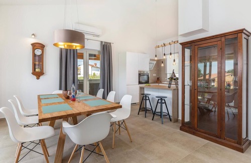 Diklici House | Cozy home in Visnjan with sauna