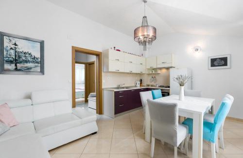 Poljica Apartment | Cozy modern apartment with swimming pool 4+1