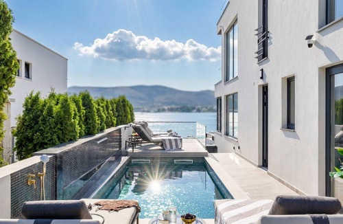 Okrug Gornji House | Deluxe Villa Rapp Laurenn pool by sea Private Chef & Luxury Experiences