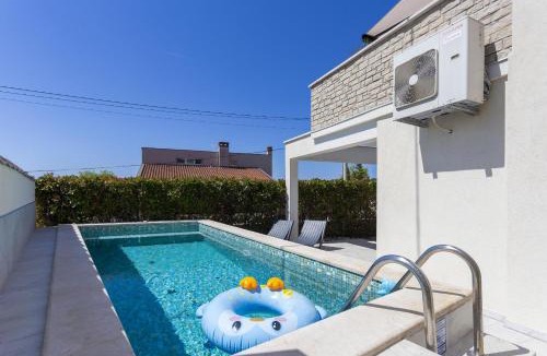 Mugeba Apartment | Dolce Vita Apartments with Heated Pool