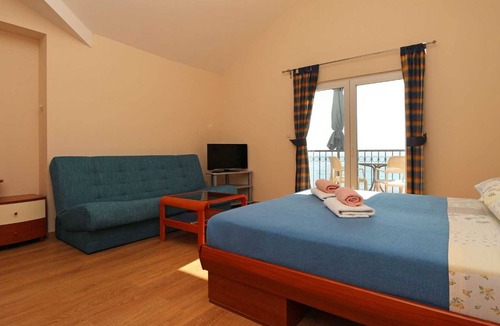 Drvenik Apartment | Double Comfortable Studio Sea View Apartment 25