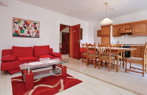 Cove Tri Zala (Zrnovo) Hostel | Dragan's Den - Double Room with Shared Toilet