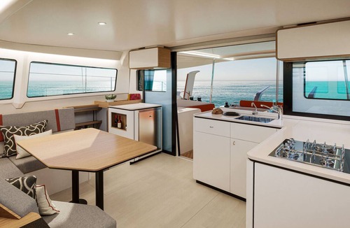 Komolac Boat Rental | Dubrovnik Delight: A Sun-Kissed Sailing Experience