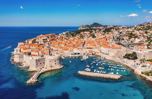 Komolac Boat Rental | Dubrovnik Delight: A Sun-Kissed Sailing Experience