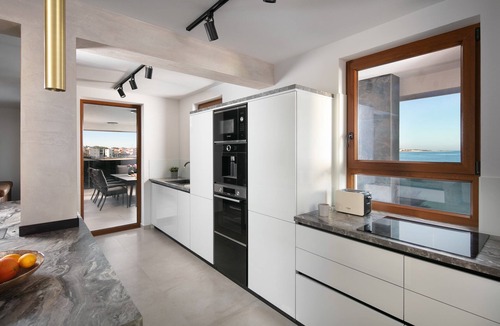 Vir Apartment | Exquisite 5-Star Luxury: Stunning 4-Bedroom Apartment with Panoramic Seaviews