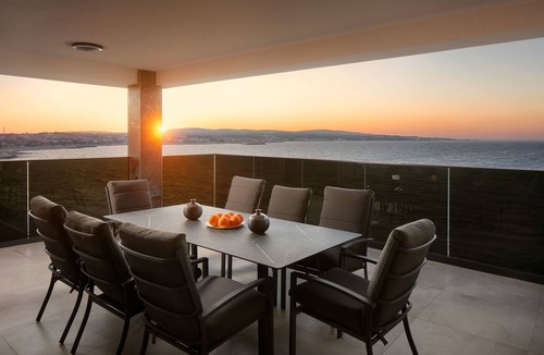 Vir Apartment | Exquisite 5-Star Luxury: Stunning 4-Bedroom Apartment with Panoramic Seaviews
