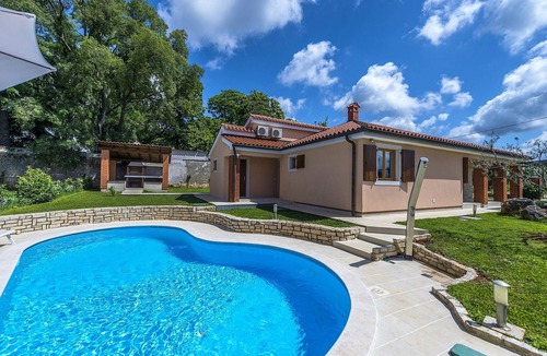 Farini House | Family friendly house with a swimming pool Višnjan, Central Istria - Središnja Istra (K-25128)