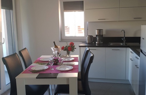 Valbandon Apartment | Ferinhaus Magdalena in a quiet location, 150 m to the beach