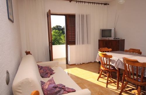 Kampor Apartment | Four-bedroom apartment with terrace and sea view Kampor, Rab (A-5051-a)