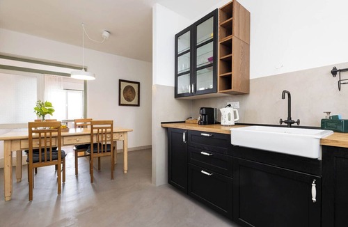 Cove Murtar Apartment | Gemütliche Apartment Enolabee mit Meerblick, Terasse, Balkon und Privatparking.