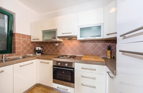 Privlaka Apartment | Gorgeous apartment in Privlaka with WiFi