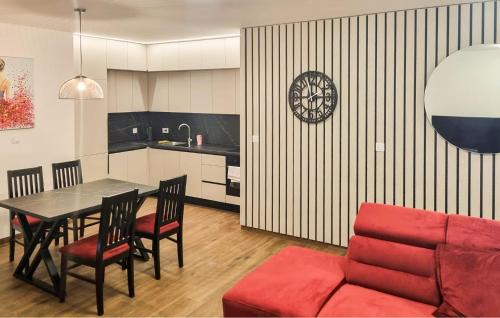 Vrboska Apartment | Gorgeous Apartment In Vrboska With House Sea View
