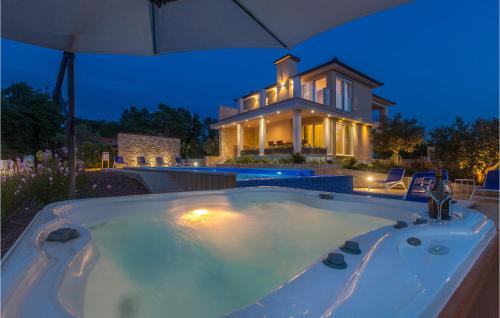 Milovcici House | Gorgeous Home In Malinska With Sauna