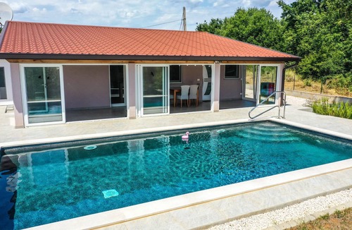 Nova Vas House | Gorgeous home in Nova Vas