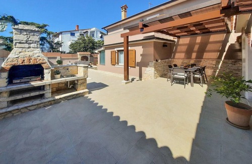 Valdebek House | Gorgeous home in Pula
