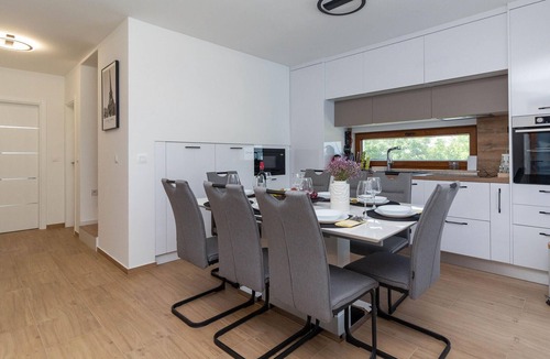 Murvica House | Gorgeous home in Smokovic