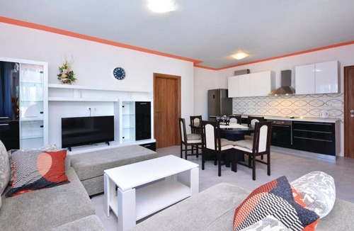 Vranjic House | Gorgeous home in Solin