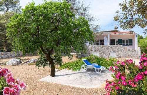 Sucuraj House | Gorgeous home in Sucuraj with house sea view