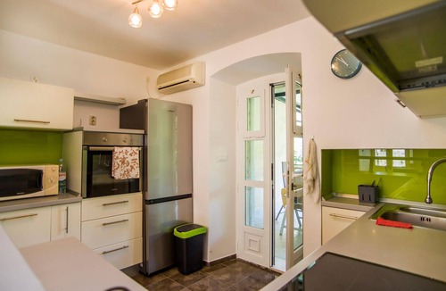 Trstenik House | Gorgeous home in Trstenik with WiFi