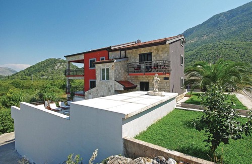 Vrgorac House | Gorgeous home in Umcani