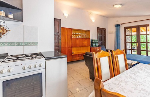 Kavran Apartment | Gorgeous studio in Krnica with WiFi