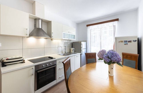 Molunat Apartment | Guest House Rooms Rose - Romantic Double Room with Balcony and Sea View (No.1)