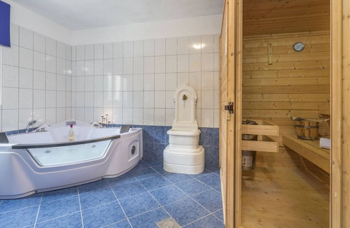 Becici House | Haus Merjem