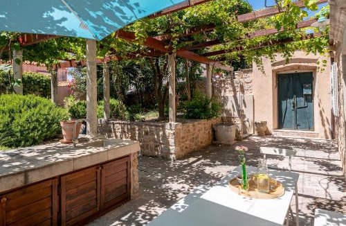 Pile House | Hedera Estate, House Hedera VI