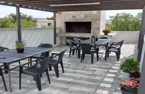 Seline Apartment | Holiday apartment mit Pool und Meerblick