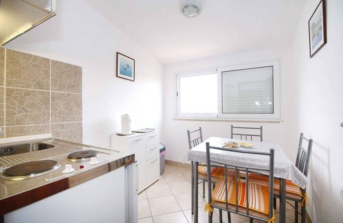 Sevid Apartment | Holiday apartment only 10 m from the beach