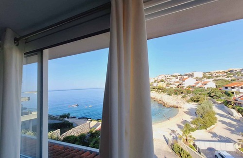 Sevid Apartment | Holiday apartment only 10 m from the beach