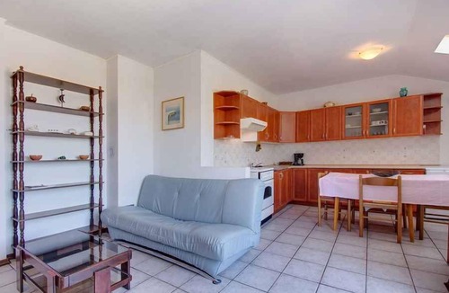 Cove Murtar Apartment | Holiday apartment with balcony and sea view
