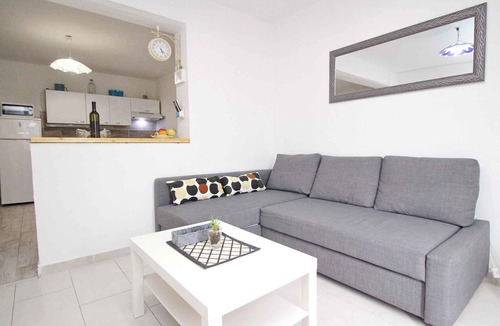 Baska Apartment | Holiday apartment with a/c