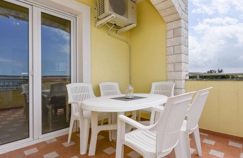 Ljubac Apartment | Holiday apartment with air conditioning