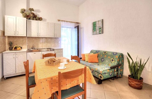 Baska Apartment | Holiday apartment with air conditioning and barbecue
