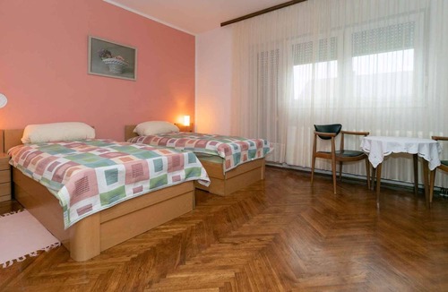 Vrbovsko Apartment | Holiday apartment with children's playground