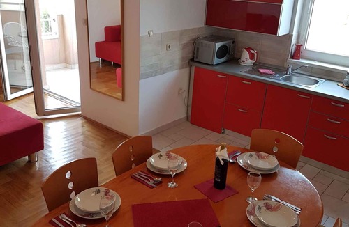 Malinska Apartment | Holiday apartment with air conditioning, satellite TV and Internet access