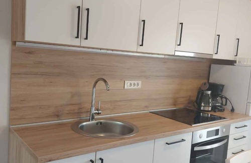 Njivice Apartment | Holiday apartment with air conditioning and outdoor pool