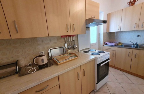 Novigrad Apartment | Holiday apartment with balcony and air conditioning