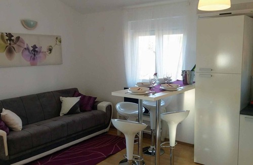Klimno Apartment | Holiday apartment with sea view
