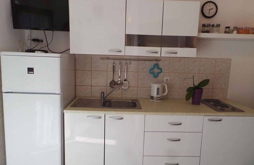 Kornic Apartment | Holiday apartment with terrace and air conditioning